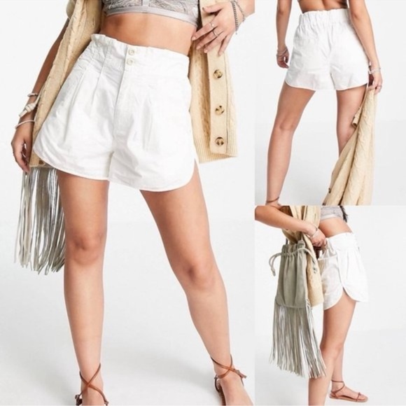 Free People Pants - Free People Pleated Shorty White Shorts Small Excellent